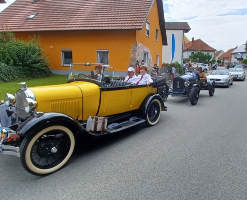 Historischer Festzug 1250 Jahre MSC Pfatter 2024 – Bild 2 von 2