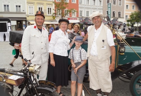 8. Schnauferl- und Veteranentreffen mit Ausfahrt in Ried im Innkreis 2024 – Bild 12 von 17